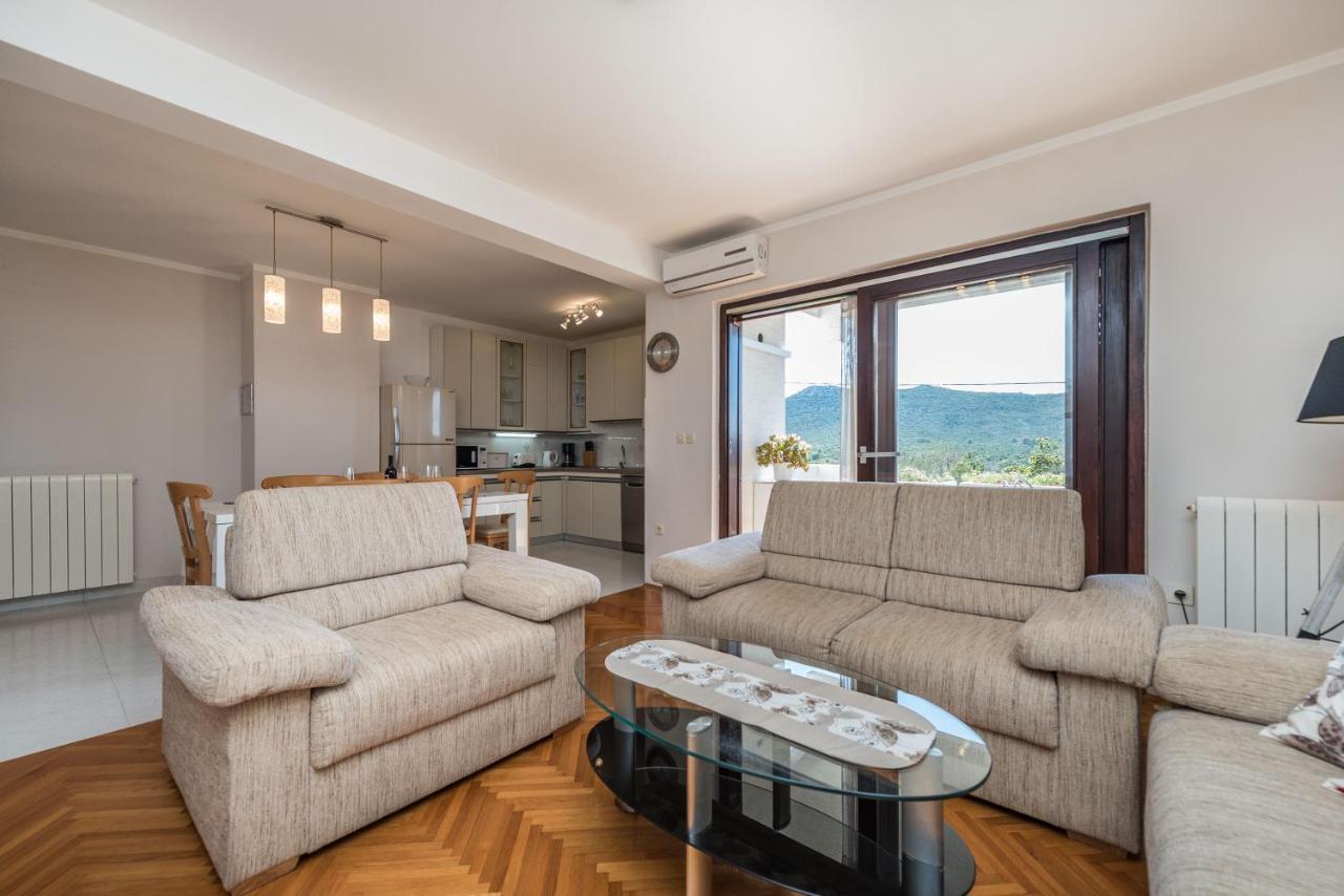 Stedi Apartment Lukoran ภายนอก รูปภาพ